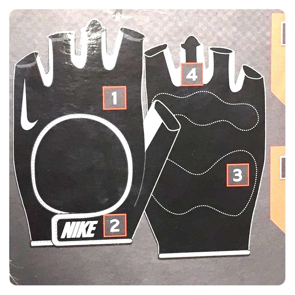 Woman’s Nike training gloves - Picture 3 of 4